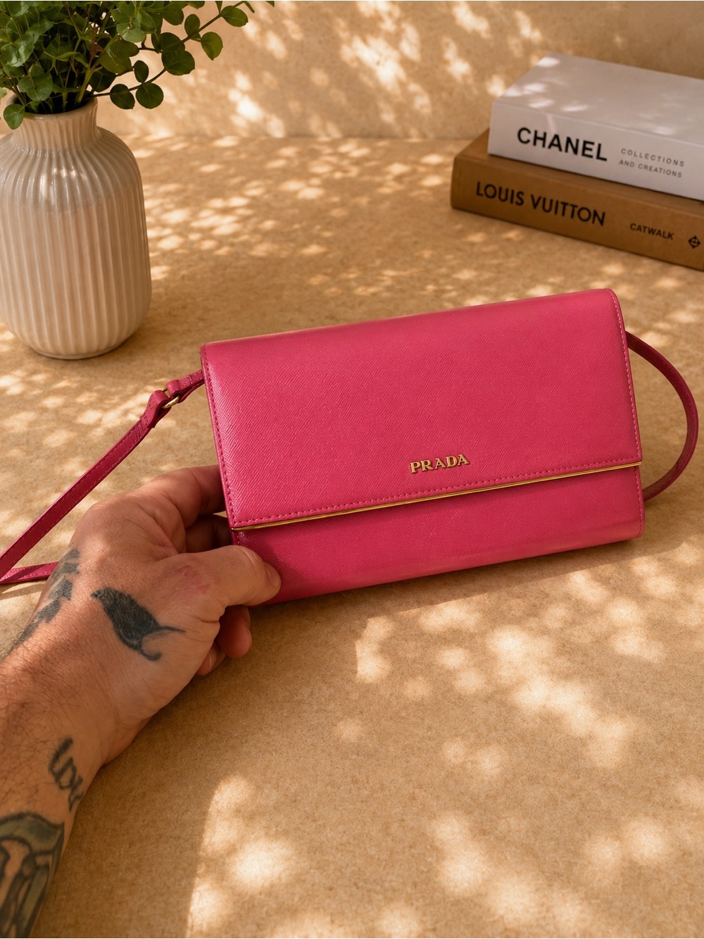 Pre-Loved Prada Fuchsia Saffiano Leather Crossbody Bag with Gold Trim - Picture 2 of 5